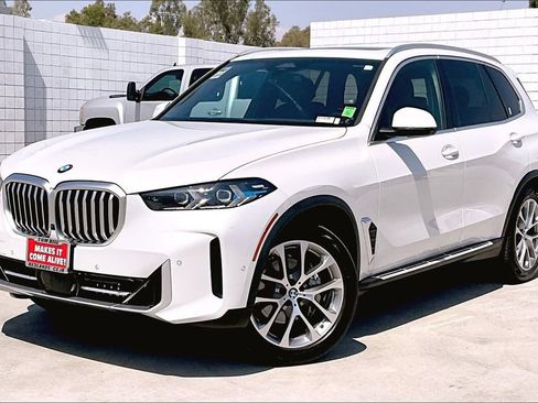 Used 2024 BMW X5 sDrive40i RWD image 2