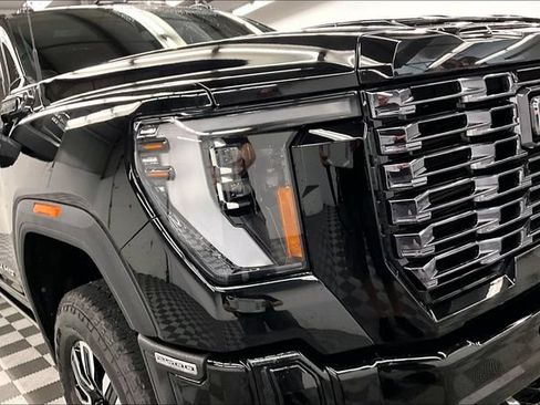Used 2025 GMC Sierra 2500 Denali Ultimate AWD/4WD image 37