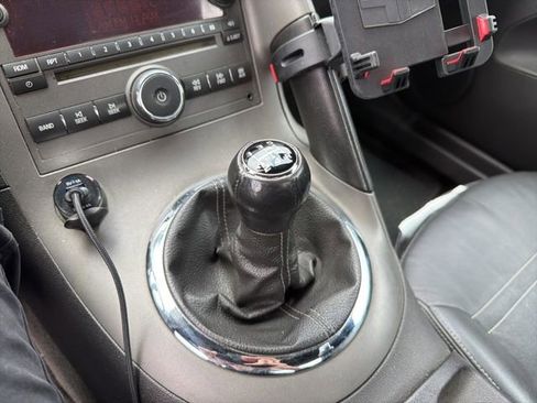 Used 2006 Pontiac Solstice Convertible w/ Premium Package RWD image 12