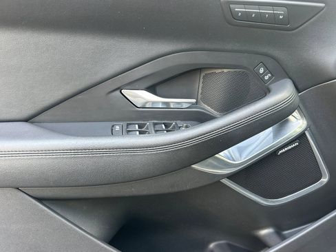 Used 2018 Jaguar E-PACE SE AWD/4WD image 12