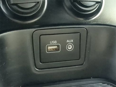 Used 2017 Hyundai Santa Fe Sport image 22