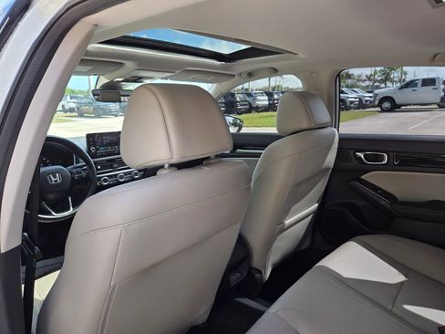 Used 2022 Honda Civic Touring image 18