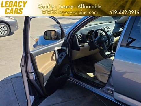 Used 2011 Toyota RAV4 4WD image 48