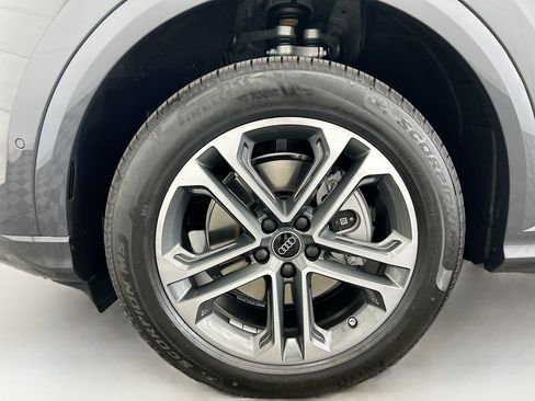 Used 2025 Audi Q5 Premium Plus w/ Premium Plus image 30