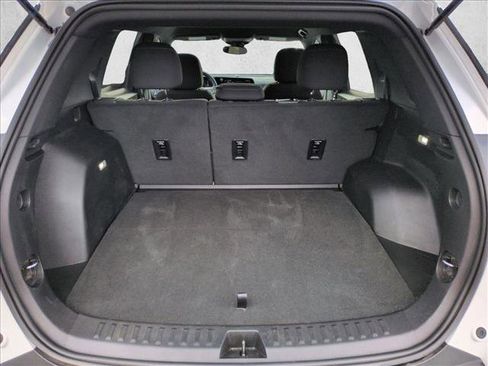 Certified 2025 Chevrolet Equinox LT image 6