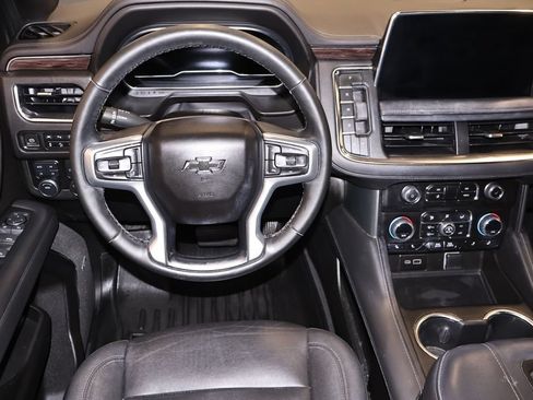 Used 2023 Chevrolet Tahoe Z71 w/ Luxury Package AWD/4WD image 24