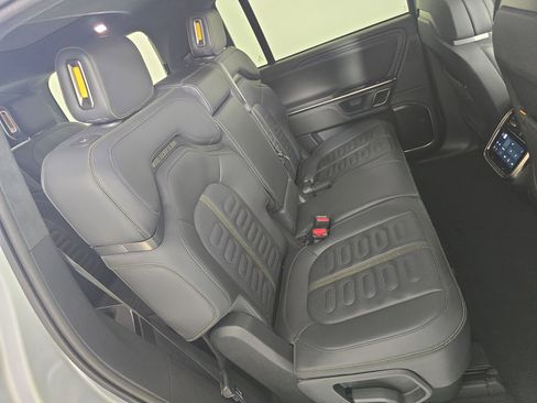 Used 2023 Rivian R1S Adventure AWD/4WD image 23