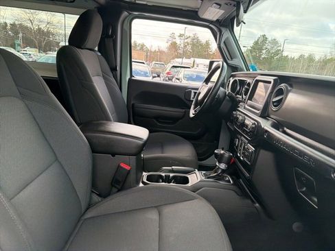 Used 2023 Jeep Wrangler Willys image 16