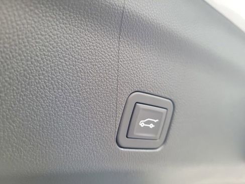 New 2026 Chevrolet Tahoe Premier image 32