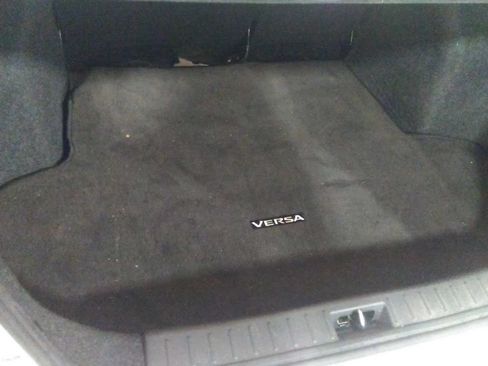Used 2022 Nissan Versa SV FWD image 10