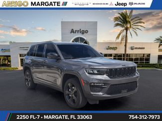 Used 2025 Jeep Grand Cherokee Limited w/ Black Appearance Package RWD video 1
