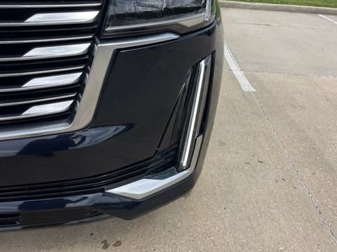 Used 2023 Cadillac Escalade ESV Premium Luxury Platinum RWD image 13