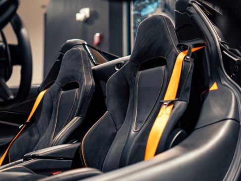 Used 2021 McLaren 720S Spider RWD image 2