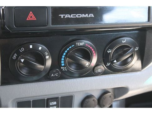 Used 2015 Toyota Tacoma 4x4 Double Cab w/ TRD Sport Package image 26