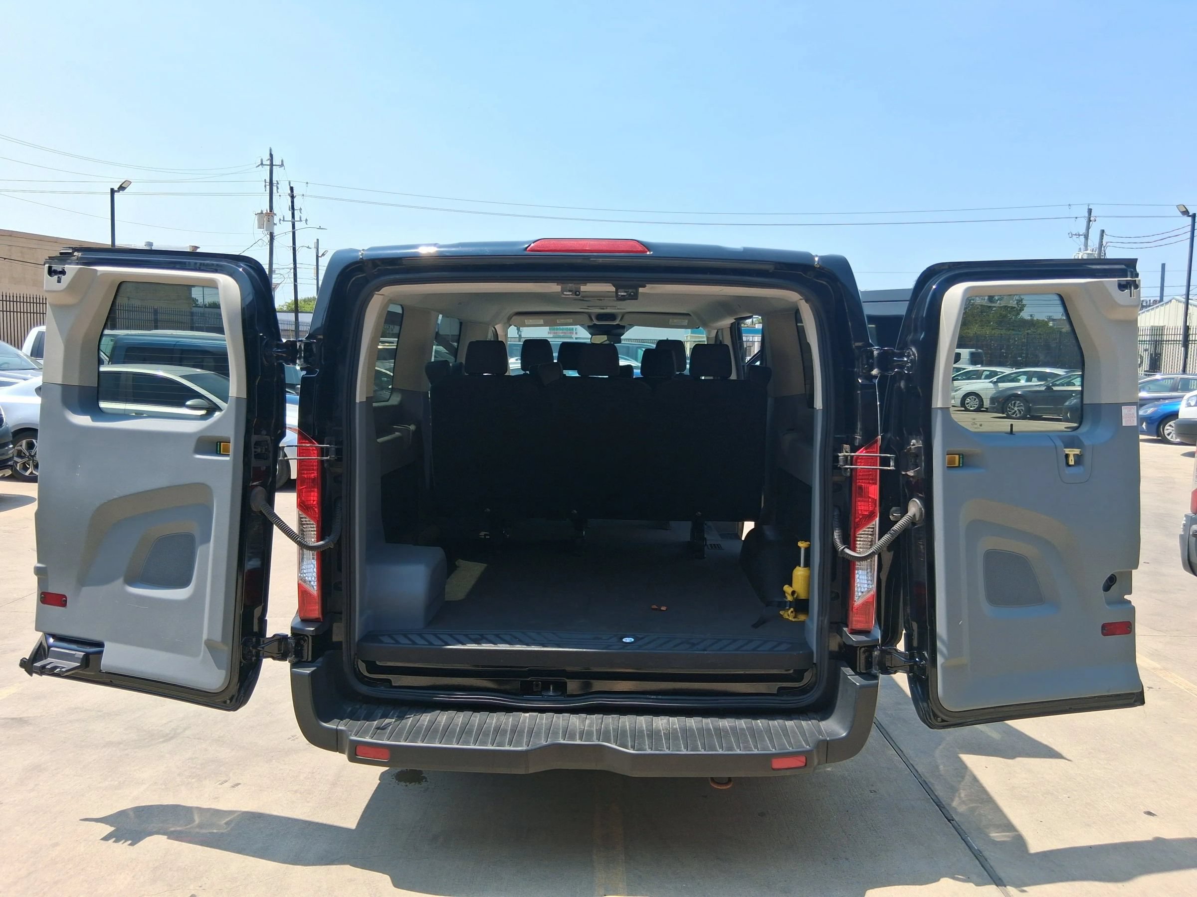 Used 2019 Ford Transit 150 XL RWD image 26