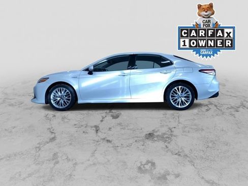 Certified 2020 Toyota Camry XLE image 6