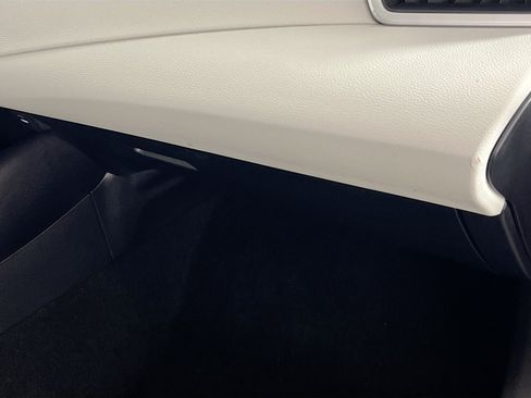 Used 2026 Toyota Corolla LE FWD image 33