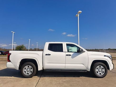 New 2026 Toyota Tundra SR image 4