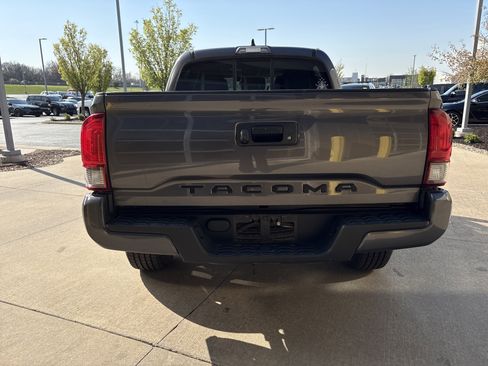 Used 2020 Toyota Tacoma SR w/ SR Convenience Package image 29