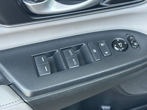 Used 2017 Honda CR-V EX-L image 13