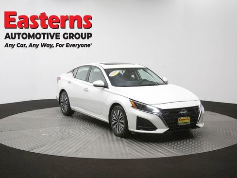 Used 2024 Nissan Altima 2.5 SV w/ SV Premium Package FWD image 50
