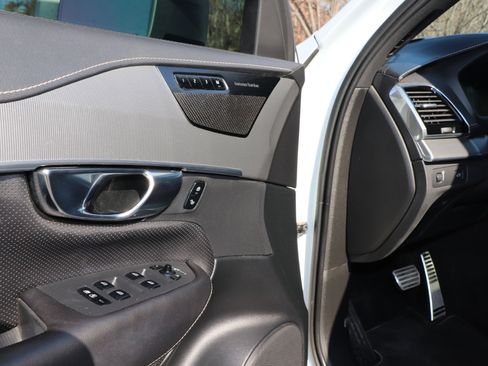 Used 2019 Volvo XC90 T6 R-Design w/ Advanced Package image 10