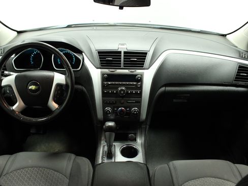 Used 2012 Chevrolet Traverse LT FWD image 18