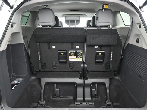 Certified 2024 Toyota Sienna XLE w/ XLE Plus Package image 33
