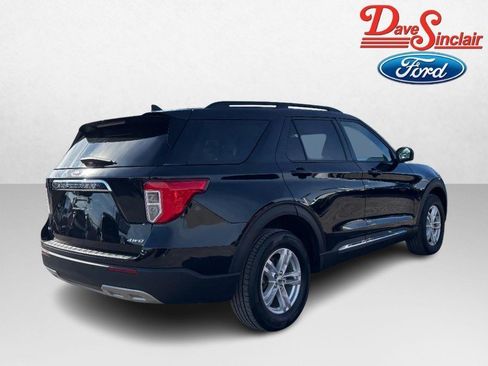 Used 2023 Ford Explorer XLT w/ Equipment Group 202A AWD/4WD image 7