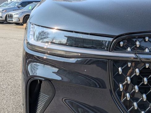 Certified 2024 Lincoln Nautilus Reserve image 9