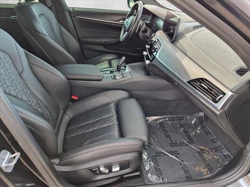 Used 2021 BMW 530i xDrive w/ M Sport Package AWD/4WD image 23
