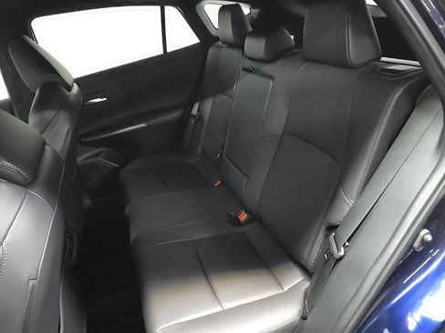 Used 2023 Toyota Venza XLE AWD/4WD image 31