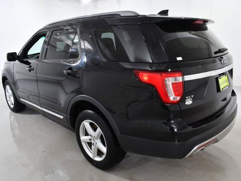 Used 2016 Ford Explorer XLT w/ Equipment Group 202A image 15