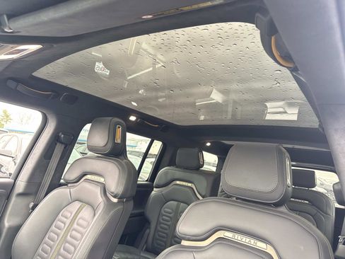 Used 2023 Rivian R1S Adventure image 20