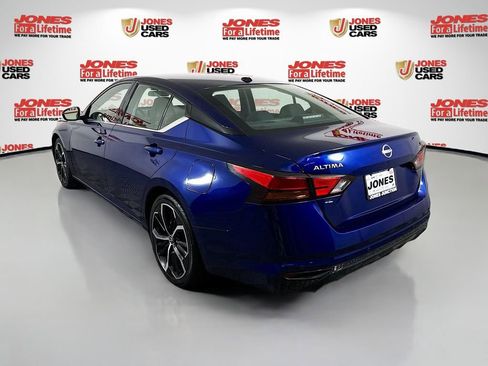 Used 2023 Nissan Altima 2.5 SR image 2
