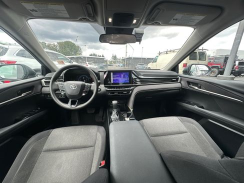 Used 2025 Toyota Camry LE FWD image 26