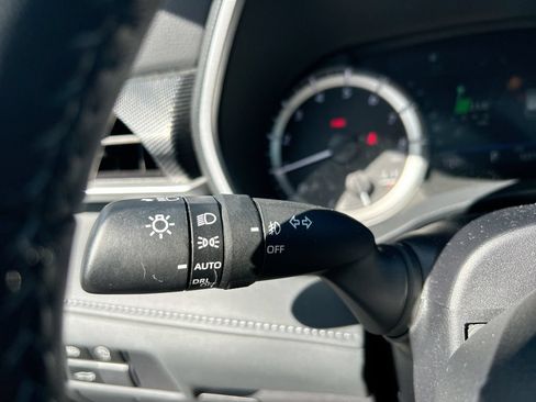 Used 2024 Toyota Highlander XSE FWD image 20
