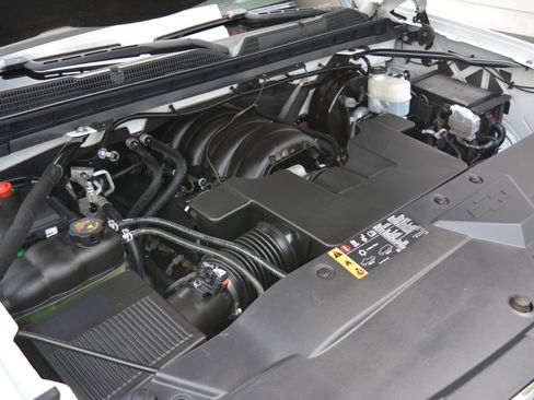 Used 2018 Chevrolet Silverado 1500 W/T w/ Trailering Package image 30