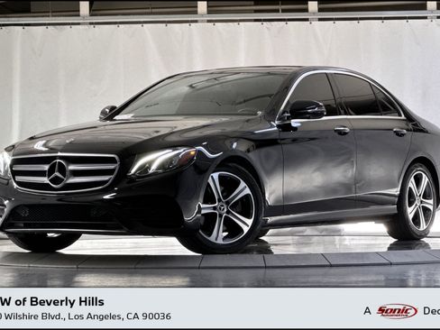 Used 2019 Mercedes-Benz E 300 image 1