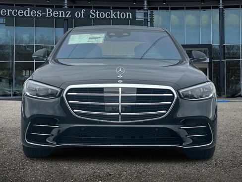 New 2025 Mercedes-Benz S 580 4MATIC Sedan image 9