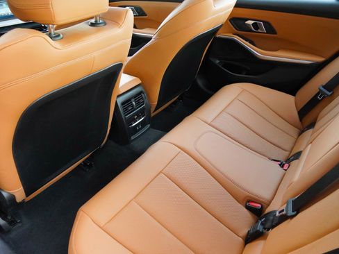 Certified 2025 BMW 330i Sedan RWD image 35