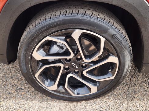 Used 2024 Chevrolet Trax RS w/ Sunroof Package image 7