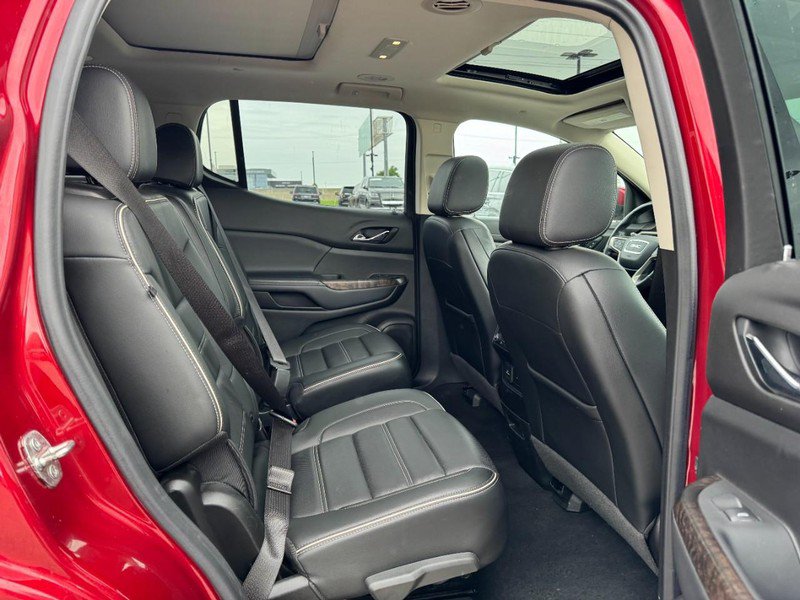 Used 2021 GMC Acadia Denali w/ Denali Technology Package FWD image 13