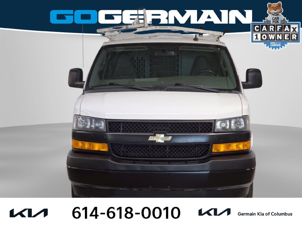 Used 2020 Chevrolet Express 3500 w/ Driver Convenience Package RWD image 2