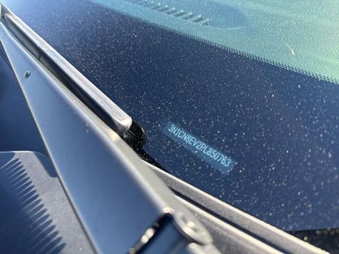 Used 2023 Nissan Versa SV image 15