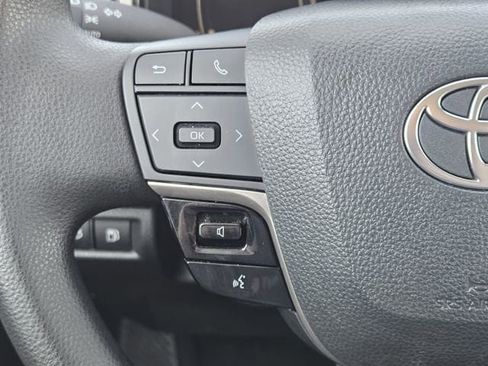 Used 2025 Toyota Camry LE FWD image 28