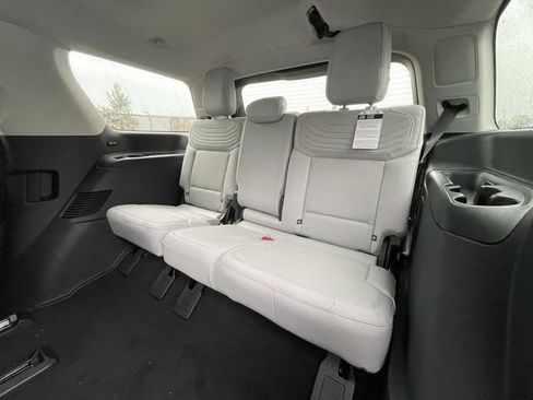 New 2025 Ford Expedition Platinum w/ Platinum Ultimate Package image 20