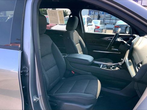 Used 2024 Chevrolet Traverse LT AWD/4WD image 7
