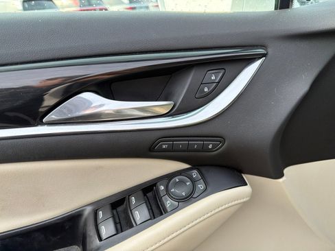 Used 2020 Buick Enclave Premium w/ Sun and Sites Package FWD image 13