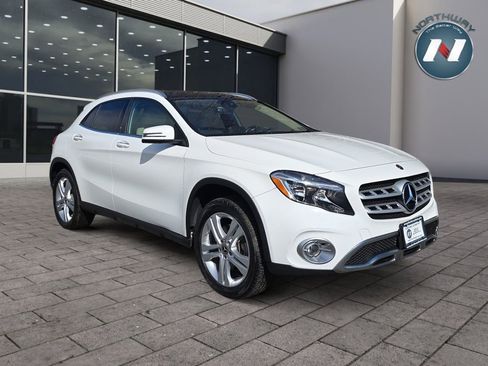 Used 2019 Mercedes-Benz GLA 250 4MATIC w/ Premium Package image 7